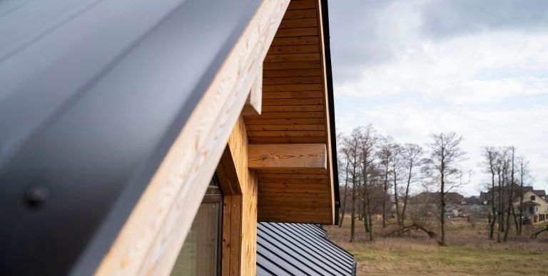 wooden-building-with-modern-roof